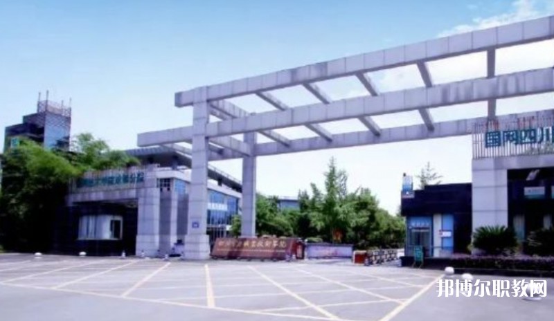 四川2025年100分能上電工學校嗎